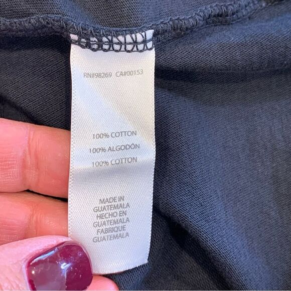 Je t'aime Tee in Black with Gold Foil Print Size Small - Picture 8 of 11